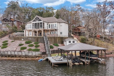 Lake Tuscaloosa Home For Sale in Northport Alabama