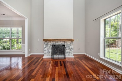 4 Bedroom, 2.5 bath open floor plan home in desirable Monterey - photo 6