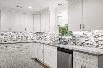 Welcome to a wonderful starter or next-home with 3 bedrooms, 2 - photo 11