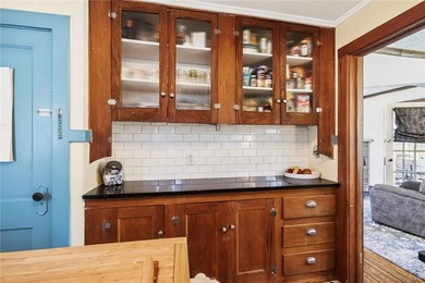 Welcome to this lovely 1920's 2 Bedroom, 2 Bath Colonial in - photo 13