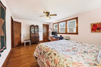 Welcome to this lovely 1920's 2 Bedroom, 2 Bath Colonial in - photo 16
