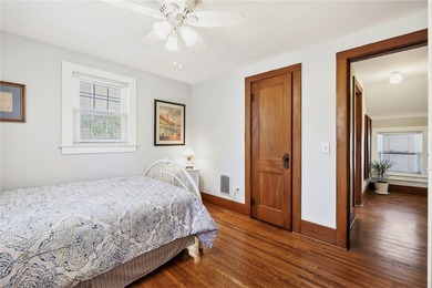 Welcome to this lovely 1920's 2 Bedroom, 2 Bath Colonial in - photo 20