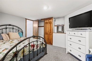 Welcome to this lovely 1920's 2 Bedroom, 2 Bath Colonial in - photo 22