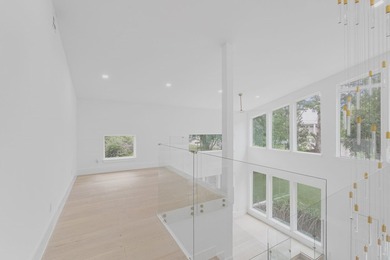 Luxury and comfort blend effortlessly in this exceptional - photo 22
