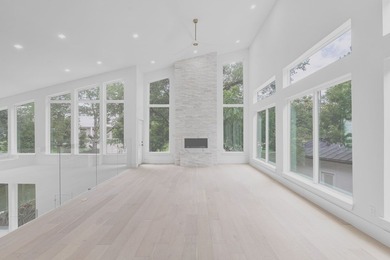 Luxury and comfort blend effortlessly in this exceptional - photo 24