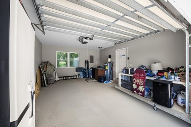 Welcome to a wonderful starter or next-home with 3 bedrooms, 2 - photo 38