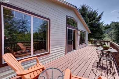 Secluded yet close to the Beach! Bright, light and airy two - photo 3