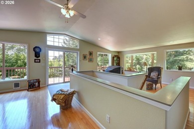 Secluded yet close to the Beach! Bright, light and airy two - photo 8