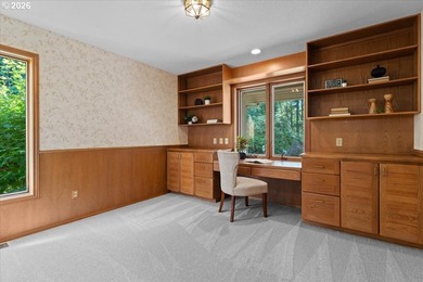 Perched atop a bluff overlooking the Sandy River Valley, this - photo 16