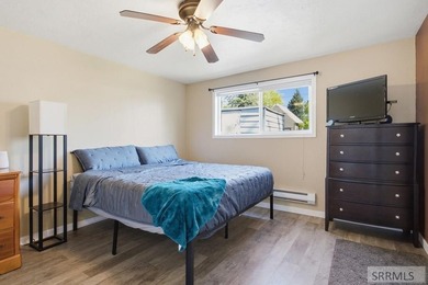 Charming Downtown Oasis Near Tautphaus Park! Welcome to 320 W - photo 16