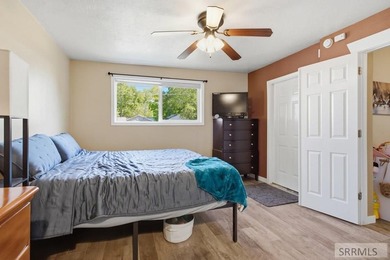 Charming Downtown Oasis Near Tautphaus Park! Welcome to 320 W - photo 17