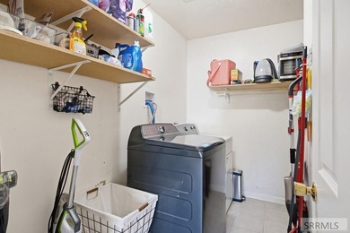 Charming Downtown Oasis Near Tautphaus Park! Welcome to 320 W - photo 19