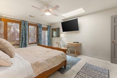 Updated lagoon-front home on one and a half lots in a quiet - photo 25