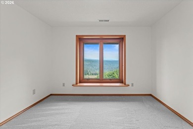Perched atop a bluff overlooking the Sandy River Valley, this - photo 26