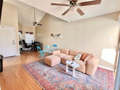 Just bring your clothes and settle right in-this charming condo - photo 7
