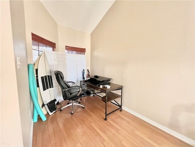 Just bring your clothes and settle right in-this charming condo - photo 10