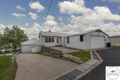 4-bed, 2-bath waterfront home in the Turkey Creek arm of Lake of - photo 13
