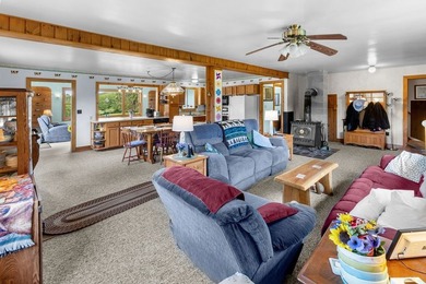 Perched high with breathtaking long-range views, this immaculate - photo 25