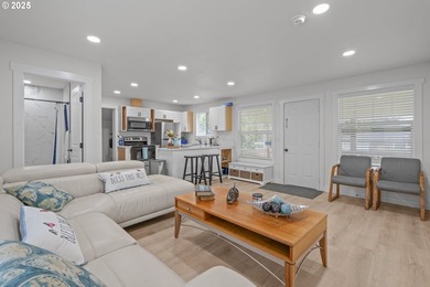 Recently renovated single-level home located a short walk from - photo 5