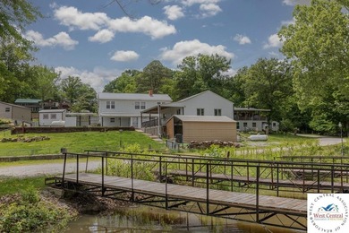 4-bed, 2-bath waterfront home in the Turkey Creek arm of Lake of - photo 28