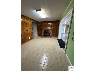 4-bed, 2-bath waterfront home in the Turkey Creek arm of Lake of - photo 47