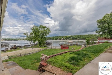 4-bed, 2-bath waterfront home in the Turkey Creek arm of Lake of - photo 55