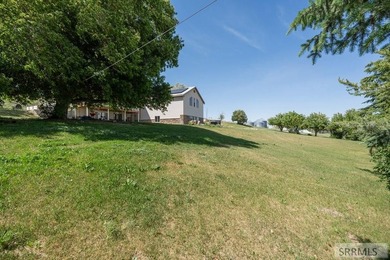 If you're looking for quiet space, endless possibilities, and a - photo 12