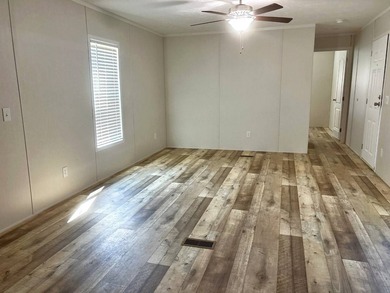 HUGE Repo Deal! - Own this home with as little as ONLY $1,695 - photo 8
