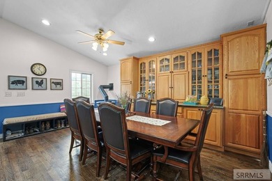 If you're looking for quiet space, endless possibilities, and a - photo 19