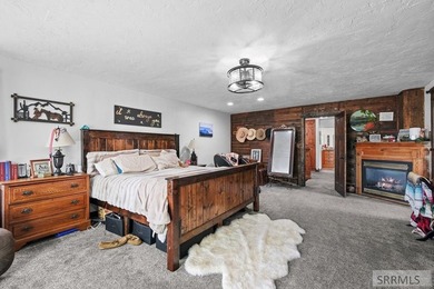 If you're looking for quiet space, endless possibilities, and a - photo 20
