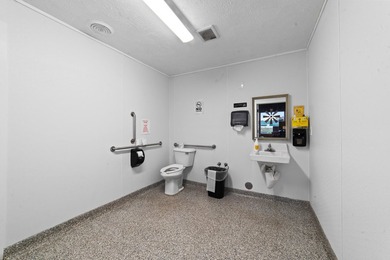 This 9,041 sq ft building (West Shore Marketplace) is currently - photo 24