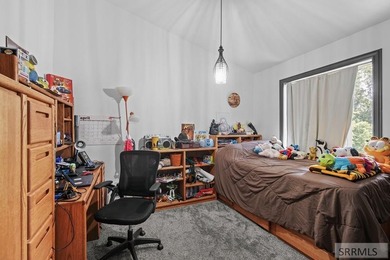 If you're looking for quiet space, endless possibilities, and a - photo 35