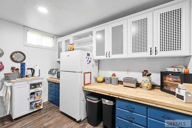 If you're looking for quiet space, endless possibilities, and a - photo 50