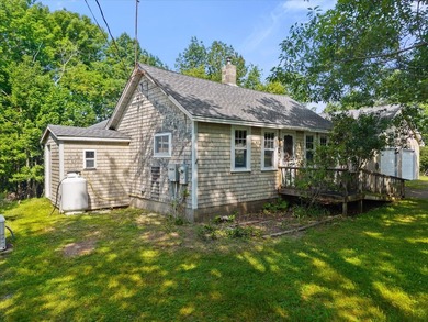Welcome to 67 West Side Drive on beautiful Verona Island! - photo 3