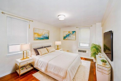 WELCOME TO BRONXVILLE GARDENS!  View this 3rd floor one bedroom
