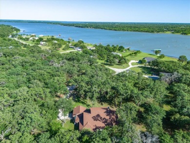 Richland Chambers Lake Home Sale Pending in Corsicana Texas