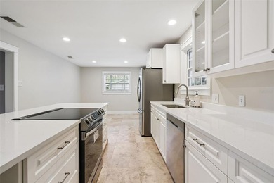 Beautifully renovated 3-bedroom, 2-bathroom home in Isle of - photo 13