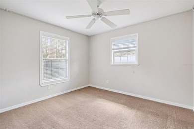 Beautifully renovated 3-bedroom, 2-bathroom home in Isle of - photo 18