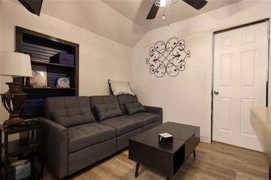 FULLY FURNISHED Dream Lake Getaway in Cedar Blue - Sulphur, OK - photo 19