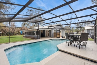 Beautifully renovated 3-bedroom, 2-bathroom home in Isle of - photo 25