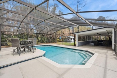 Beautifully renovated 3-bedroom, 2-bathroom home in Isle of - photo 26