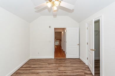 Nestled at the end of a quiet cul-de-sac in sought-after - photo 31