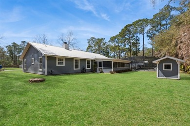 Beautifully renovated 3-bedroom, 2-bathroom home in Isle of - photo 32