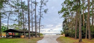 Beautifully renovated 3-bedroom, 2-bathroom home in Isle of - photo 33