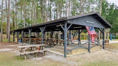 Beautifully renovated 3-bedroom, 2-bathroom home in Isle of - photo 37