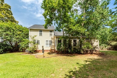 Nestled at the end of a quiet cul-de-sac in sought-after - photo 39