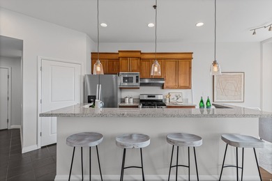 Rarely available corner unit at The Metro! This unique 2 Bed 2 - photo 6