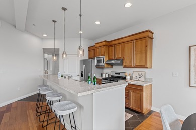 Rarely available corner unit at The Metro! This unique 2 Bed 2 - photo 7