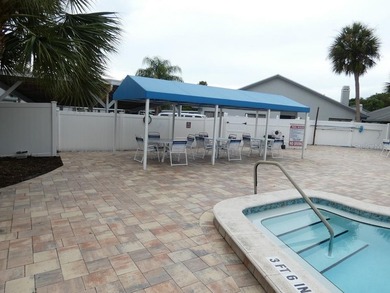 20-foot Vaulted Ceilings, just 28 steps to the Community Pool - photo 22