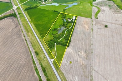 Come fall in LOVE with Cattail Springs! A beautiful one-owner - photo 2